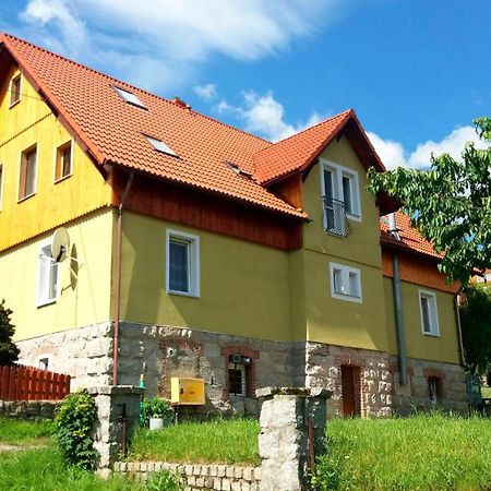 Apartament Albion シクラルスカ・ポレンバ エクステリア 写真