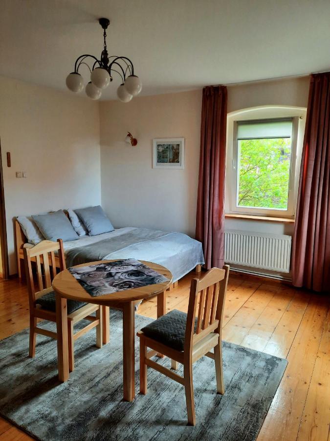 Apartament Albion シクラルスカ・ポレンバ エクステリア 写真