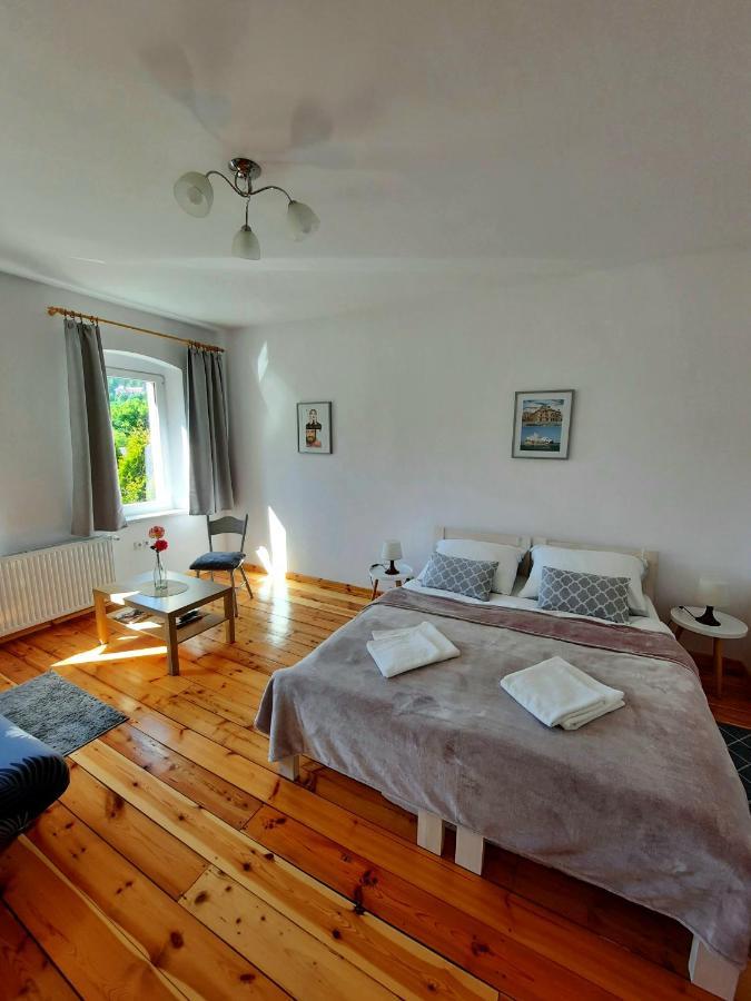 Apartament Albion シクラルスカ・ポレンバ エクステリア 写真